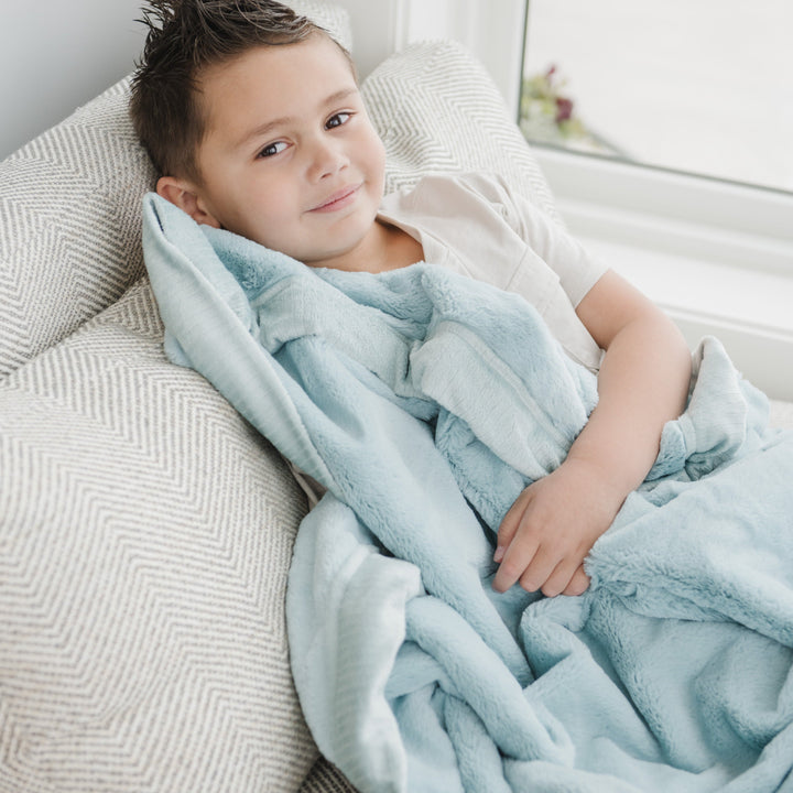 Chambray showcases the Saranoni Lush Toddler Blanket with intentional plushness parents love for best baby blanket value.