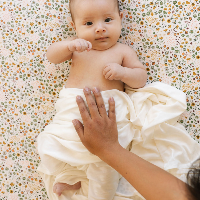 Little Unicorn White Stretch Knit Swaddle Blanket 2 Pack, muslin for swaddling newborns