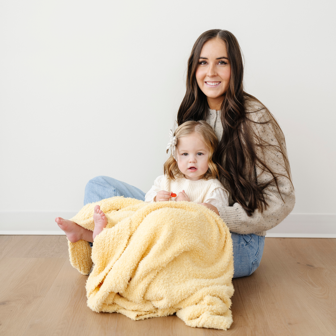 Bright and cheerful, the Saranoni BAMBONI¨ Receiving Blanket in Sunburst brings sunshine to every snuggle, ideal for baby blankets.