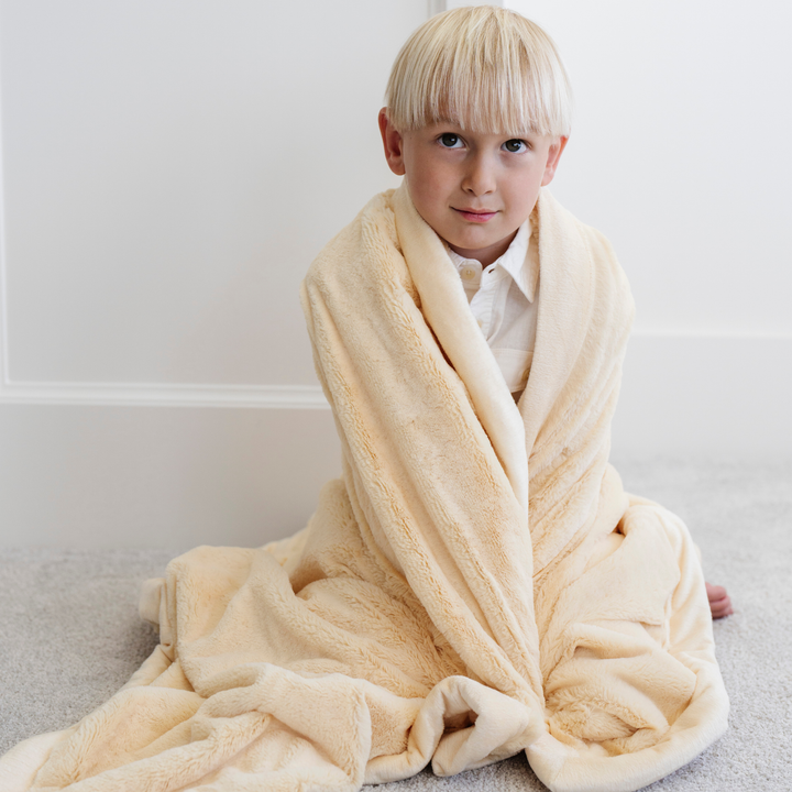 Saranoni Lush Toddler Blanket in Chiffon is ideal for snuggles as a best baby blankets choice.