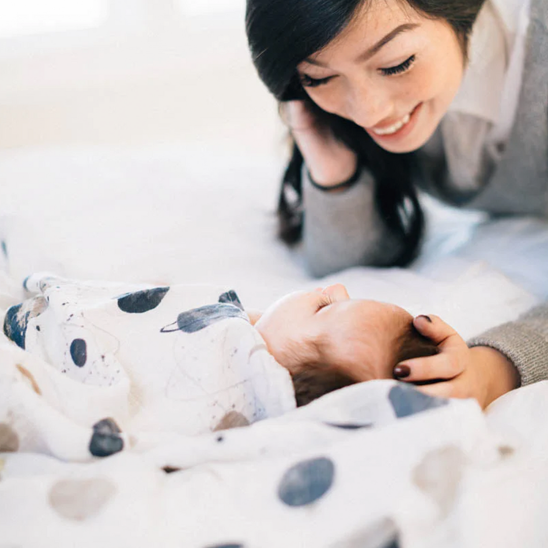 Little Unicorn swaddle cloth muslin – Planetary, versatile muslin for swaddling babies.