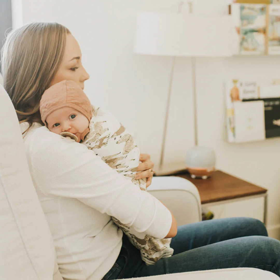Little Unicorn swaddling muslin blanket - Llama Llama, ideal for infant comfort and naps.