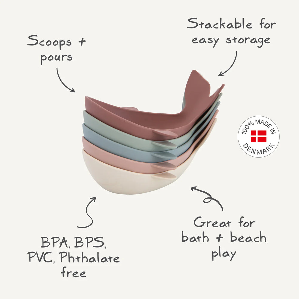 Mushie Whale Bath Stackers product infographic - stackable silicone bath toy features and age recommendations