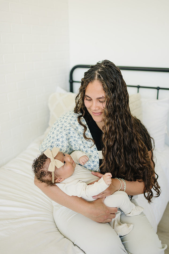 Designed for comfort, the Mebie Baby Blue Blossom Muslin Burp Cloth works as gentle and organic burp cloths.