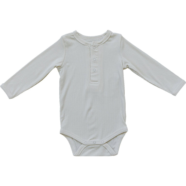 Mebie Baby Cream Bamboo Snap Long Sleeve Ribbed Bodysuit front view product photo highlighting the long sleeve baby bodysuit