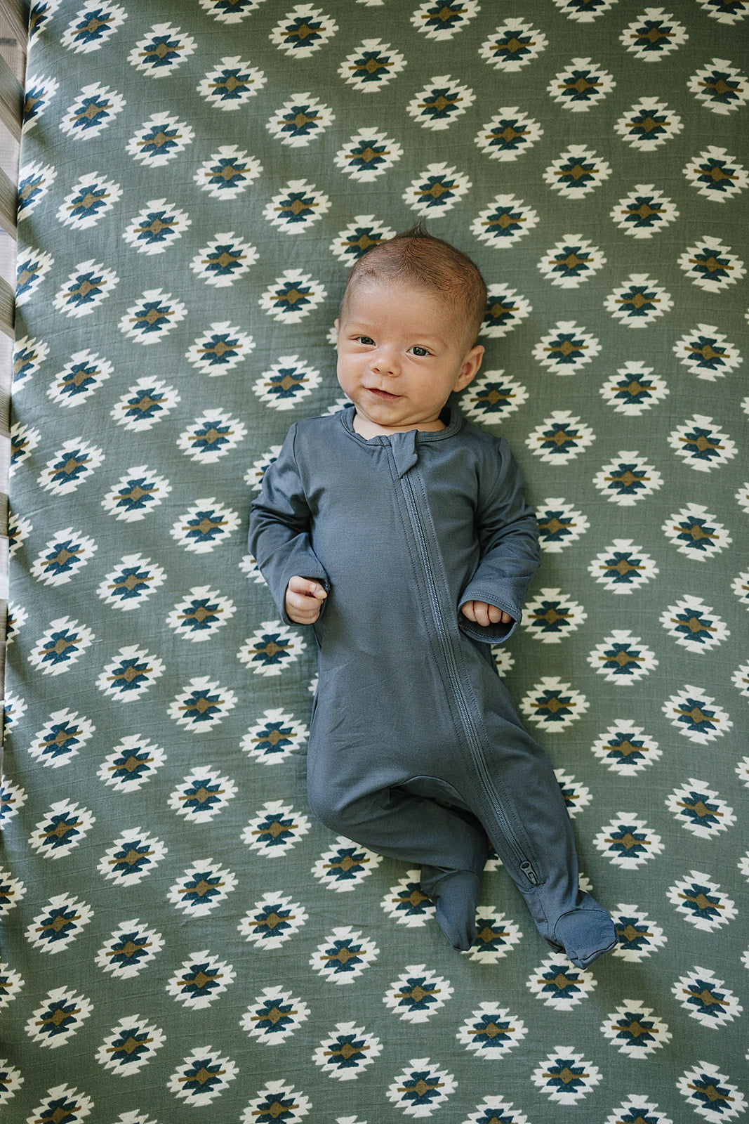 Wrap your babyÕs mattress in comfort with the Mebie Baby Southwest Aztec Muslin Crib Sheet, ideal fitted crib sheets.