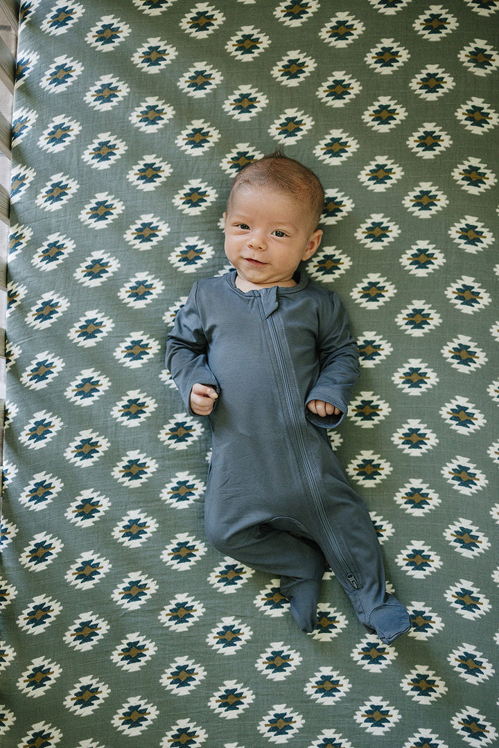 Wrap your babyÕs mattress in comfort with the Mebie Baby Southwest Aztec Muslin Crib Sheet, ideal fitted crib sheets.