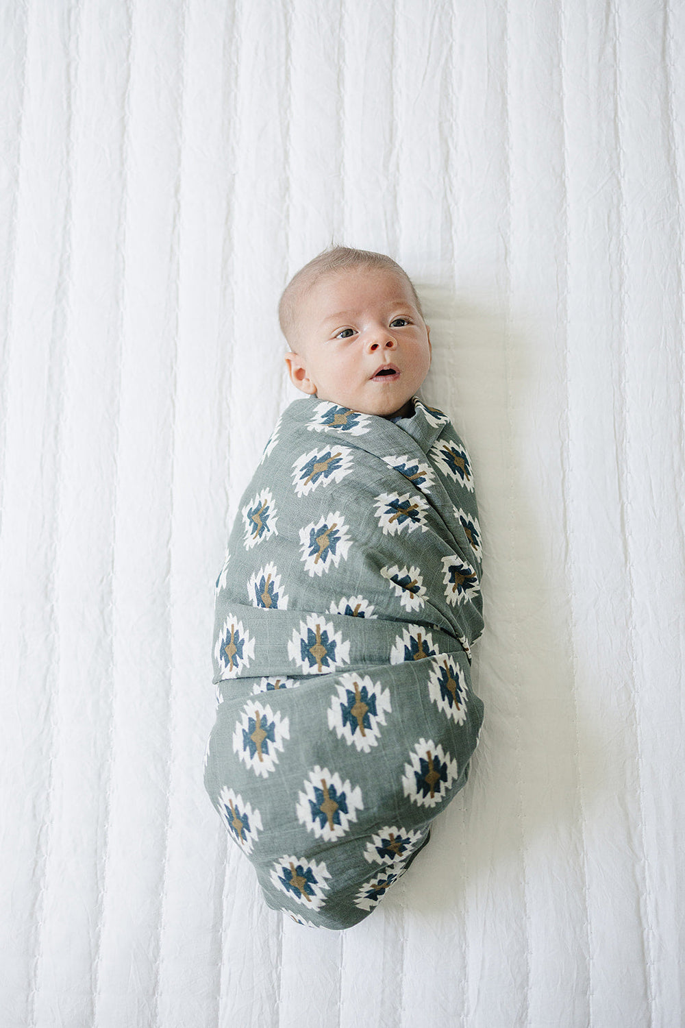 Mebie Baby Southwest Aztec Muslin Swaddle Blanket provides a gentle muslin swaddle for peaceful naps.