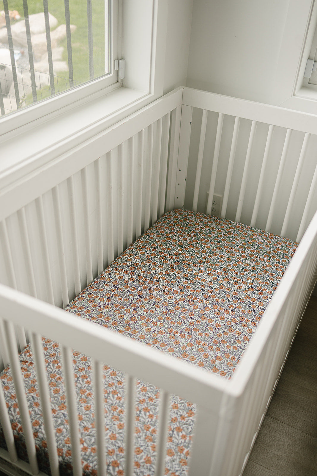 Keep your little one cozy with the Mebie Baby Dainty Meadow Bamboo Stretch Crib Sheet, ideal baby crib sheets.