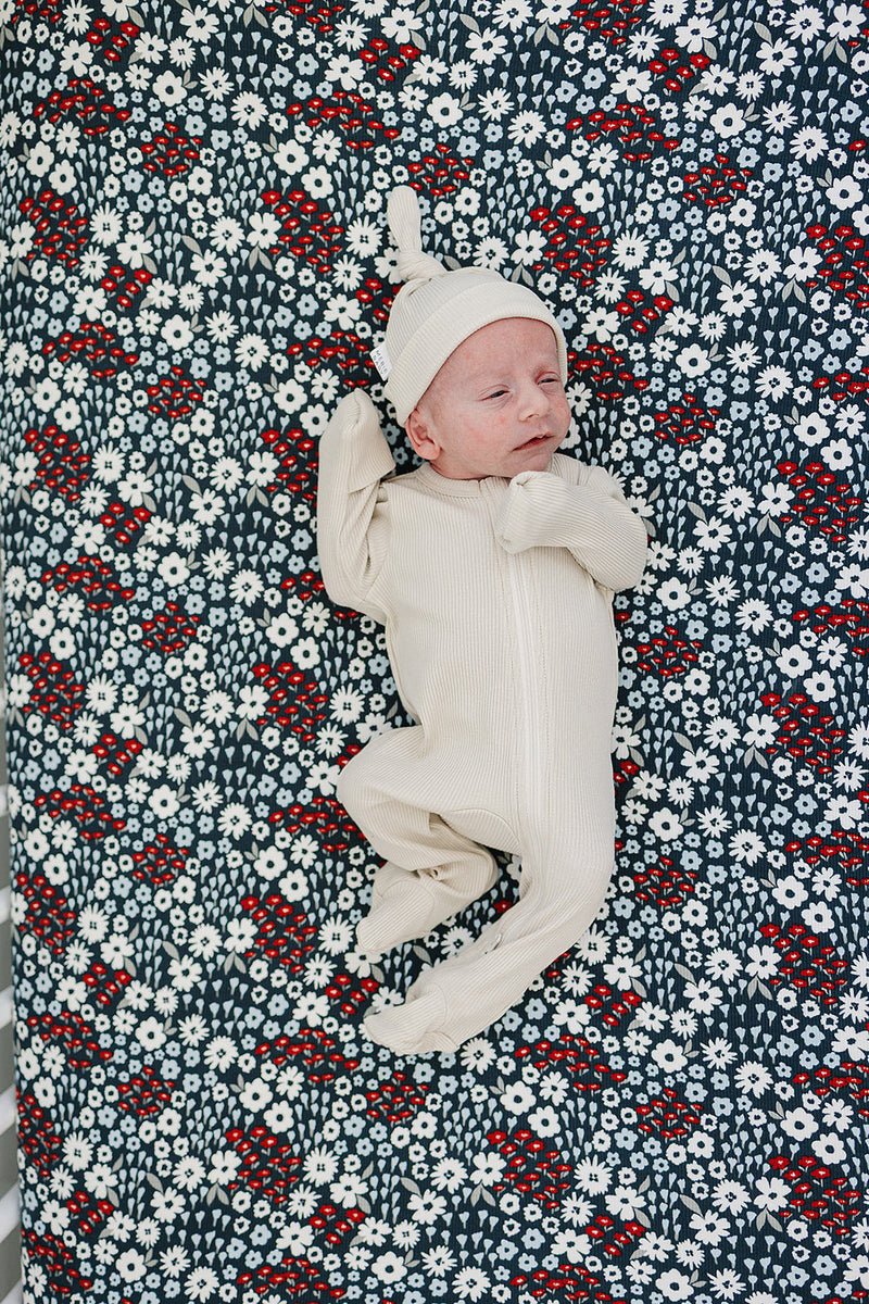 Wrap your little oneÕs mattress with the Mebie Baby Americana Floral Bamboo Stretch Crib Sheet, perfect fitted crib sheets.