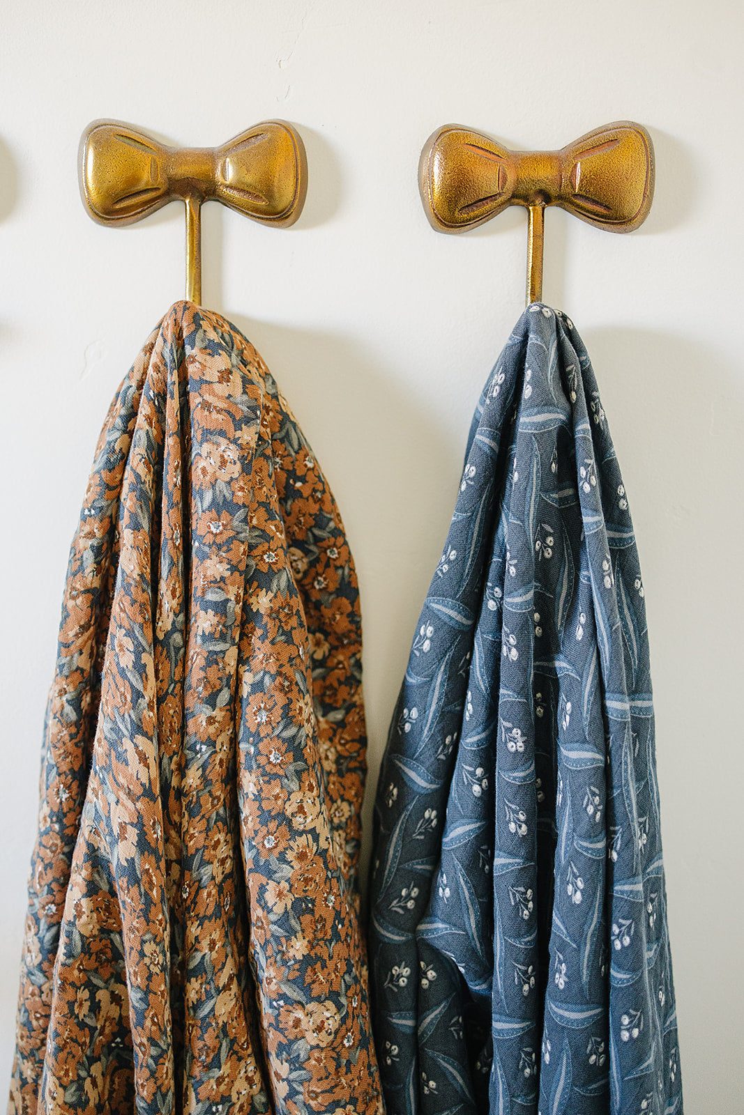 Soft and breathable, the Mebie Baby Venetian Floral Muslin Swaddle Blanket works as baby swaddle blankets.