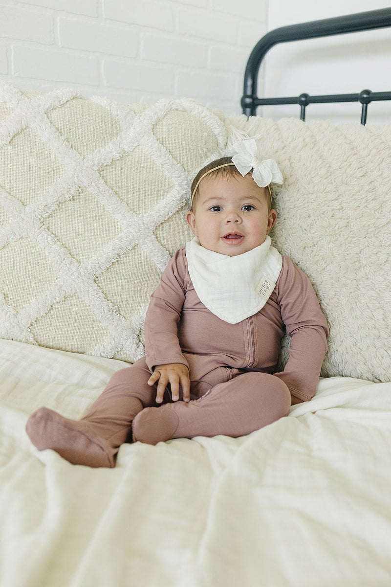 Keep infants warm with the Mebie Baby Cream Muslin Quilt, perfect muslin blankets for everyday use.