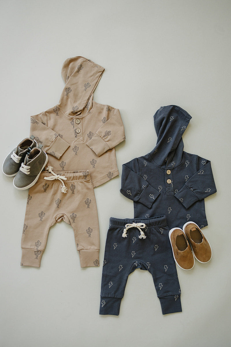 Trendy and practical, the Mebie Baby Cactus Hooded Set is a go-to option when shopping baby clothes online