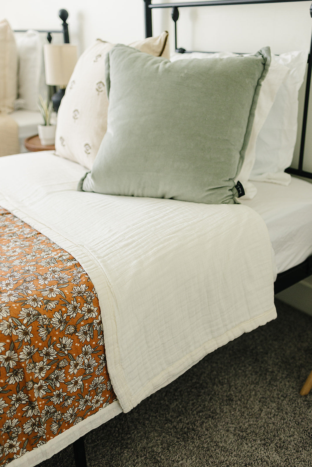 Keep infants cozy with the Mebie Baby Magnolia Floral Twin Muslin Quilt, ideal muslin blankets.