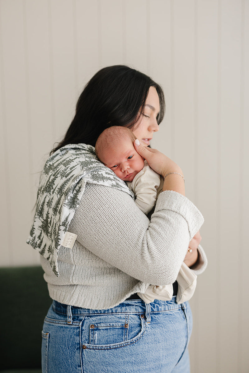 The Forest Muslin Burp Cloth by Mebie Baby is gentle on baby skin, perfect as muslin burp cloths.