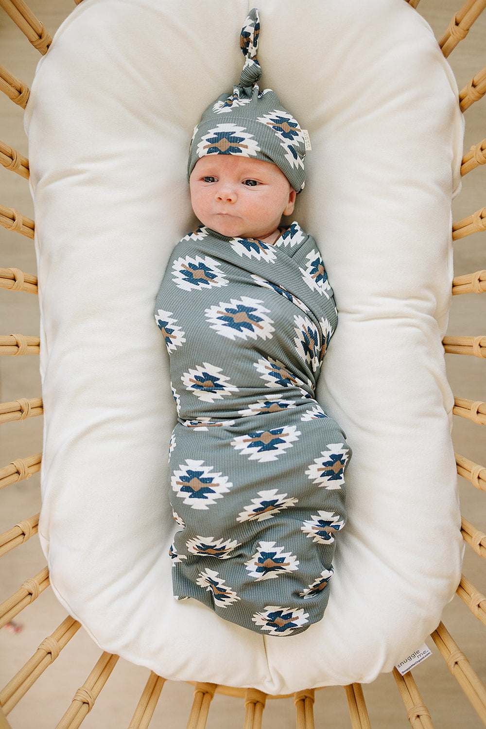 Keep your little one snug with the Mebie Baby Southwest Aztec Ribbed Bamboo Stretch Swaddle, perfect baby swaddle blankets.