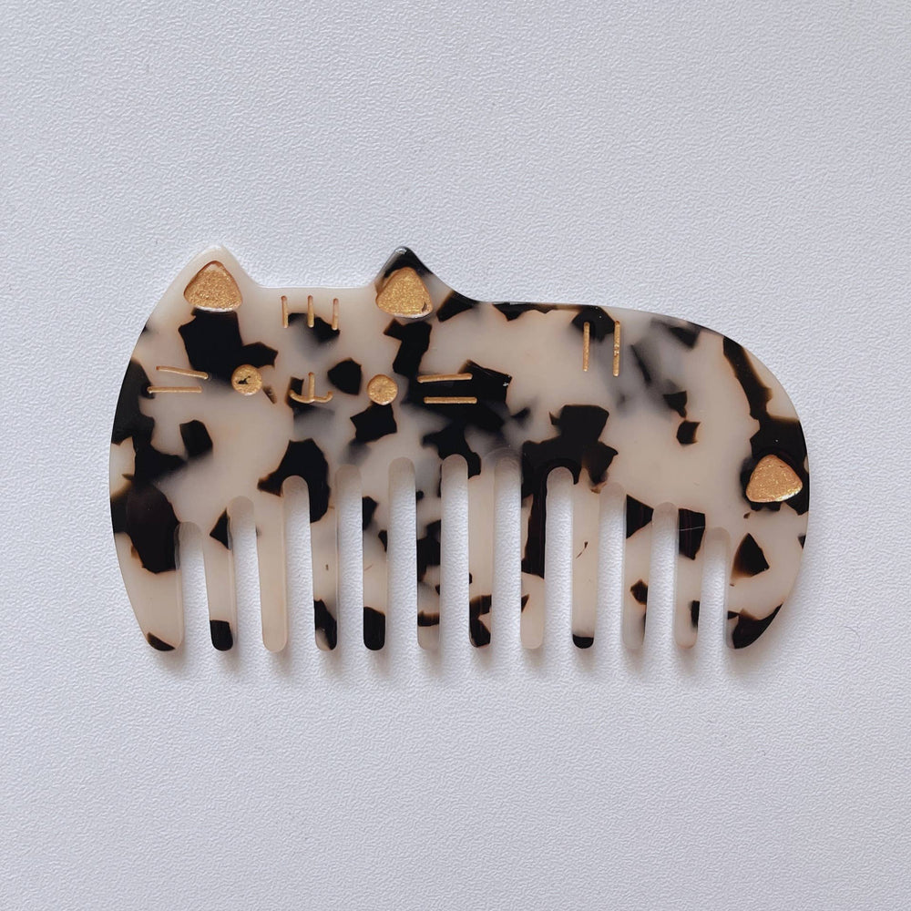 Calico cat-shaped hair comb by Adorro, colorful cat hair accessory and wide tooth comb for everyday hair care
