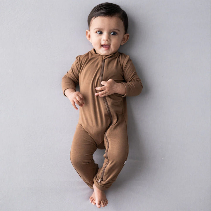 Kyte baby zipper onsie in the shade coffee.