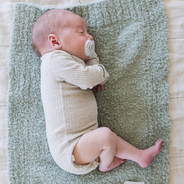 Keep your baby boy warm with the Saranoni BAMBONI¨ Mini Blanket in Sage Ñ designed for comfort and cuddles.