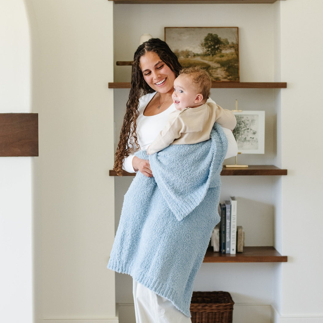 The Saranoni Bamboni¨ Receiving Blanket in Light Pink redefines coziness for infant receiving blankets.