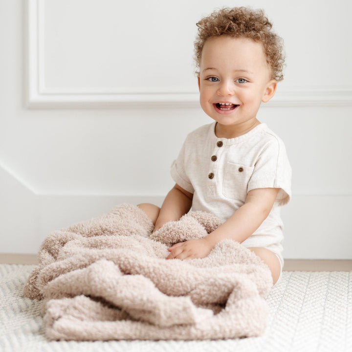 Saranoni BAMBONI¨ Toddler Blanket in Birch, cozy and perfect for nap or play as a toddler blanket.