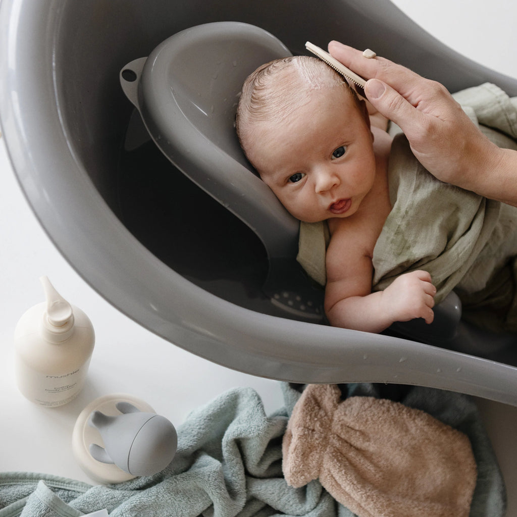 baby bathing cradle cap brush