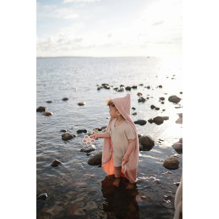 Mushie Infant Bath Towels with Hood to dry your baby quickly after bath time