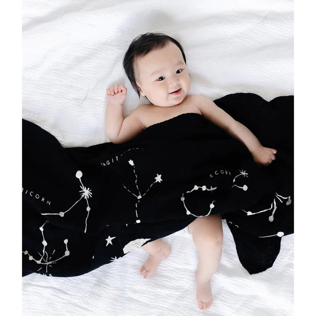 happy baby in best infant swaddle black