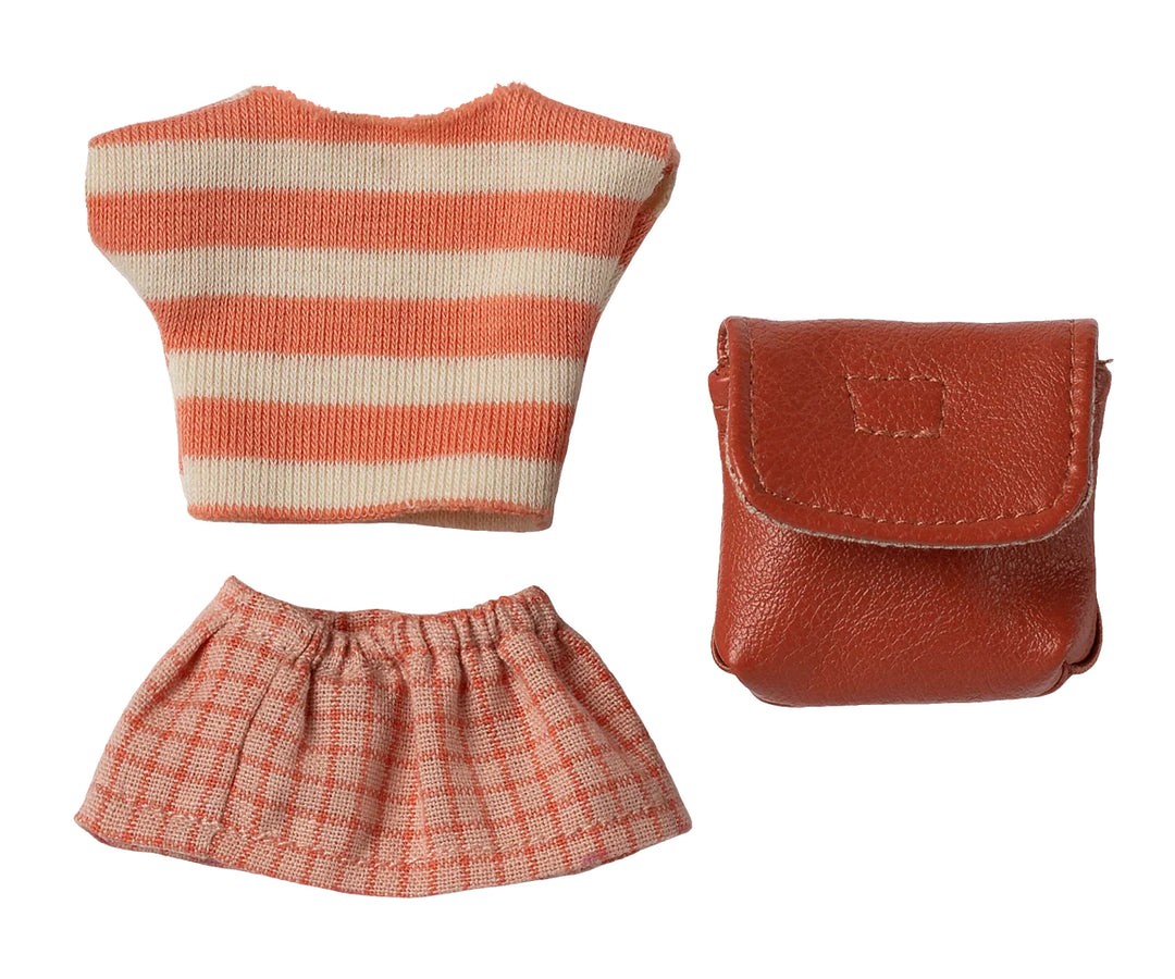 Maileg Clothes and Bag for Big Sister Mouse in Coral – coral outfit and bag set for Maileg Big Sister mouse doll