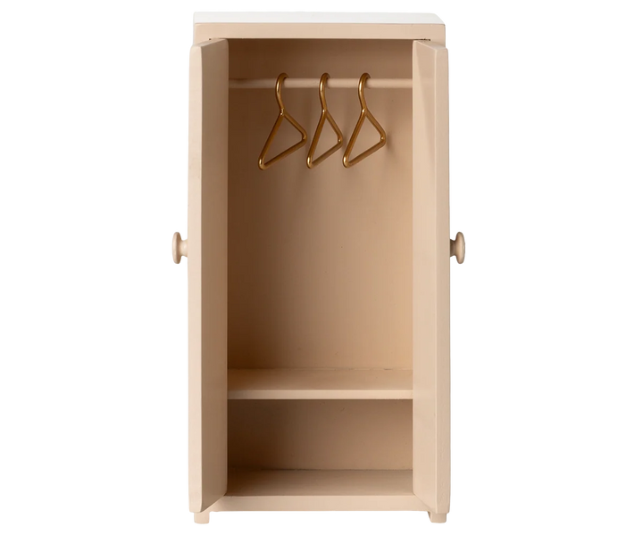 Mouse Closet