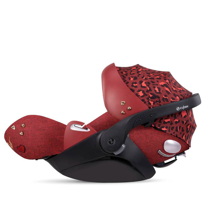 Cybex Cloud Q Infant Car Seat in Simply Flowers Beige—FAA-approved infant car seat ideal for air travel.