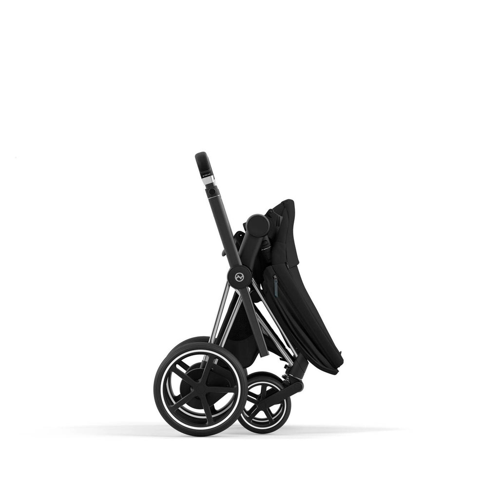 CYBEX e-Priam frame in Chrome Black, an ideal blend of performance and design.