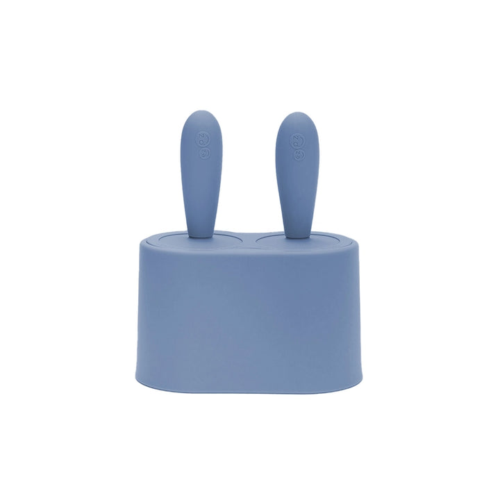 The Indigo EZPZ Happy Pops highlights its smooth silicone feeder baby texture, ideal for frozen snacks