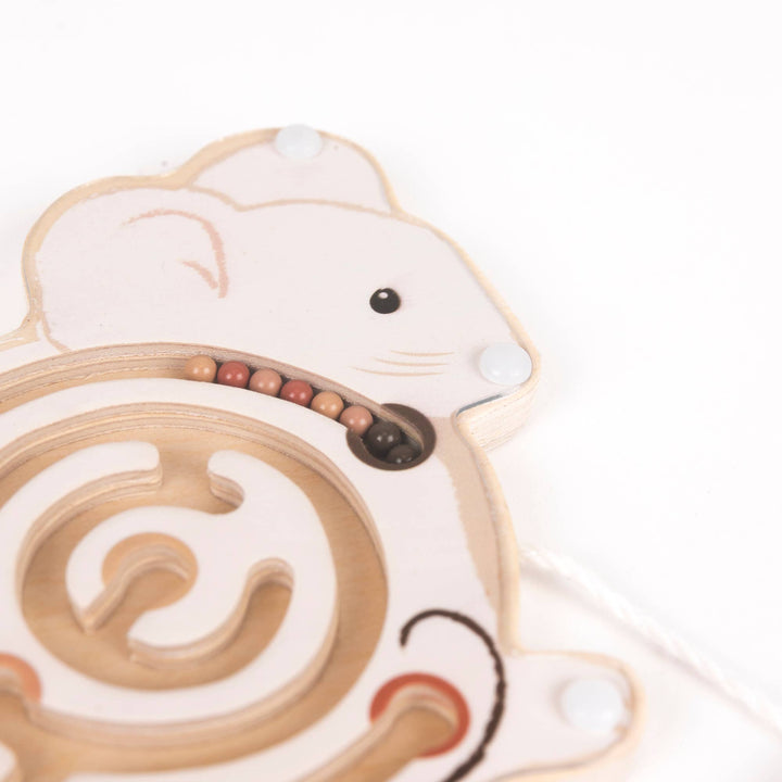Close up spiral detail on the mouse design from Egmont's Mini Magnetic Color Maze