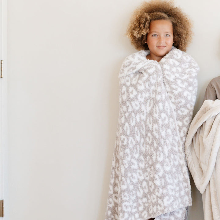 Saranoni Double-Layer BAMBONI¨ Toddler Blankets in Gray Leopard texture creates premium feel like a baby boy blanket.