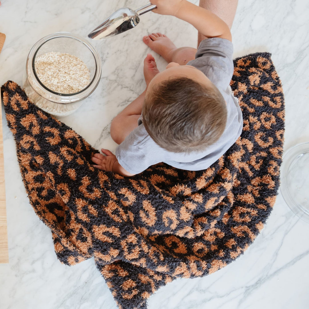 Saranoni Double-Layer BAMBONI¨ Toddler Blankets in Classic Leopard bring cozy comfort as a toddler blanket.