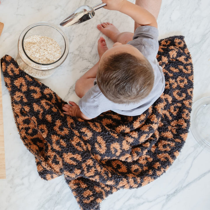 Saranoni Double-Layer BAMBONI¨ Toddler Blankets in Classic Leopard bring cozy comfort as a toddler blanket.