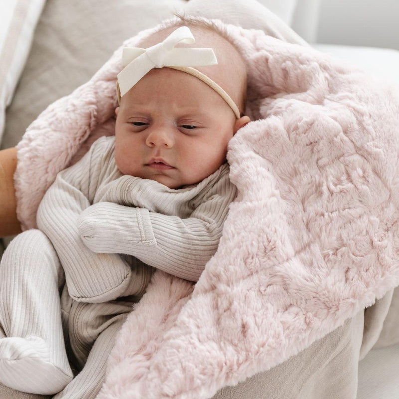In Blush, the Saranoni Dream Mini Blanket combines elegance and plush comfort, ideal for baby boy blankets.