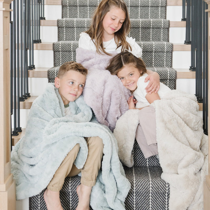 The Saranoni Dream Toddler Blankets wrap little ones in cozy softness, making them among one of the best toddler blankets.