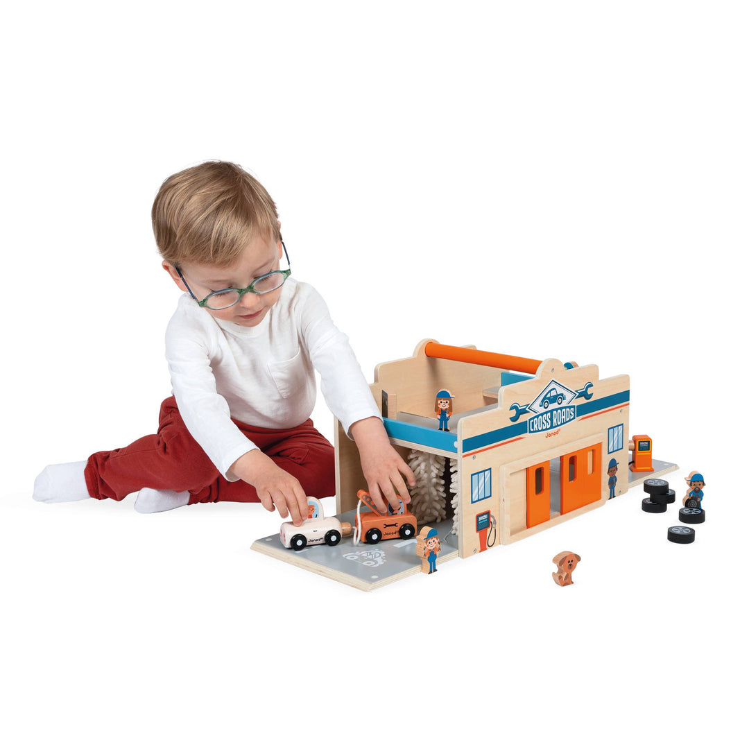 Portable wooden garage toy Janod Crossroads My First Garage with handle