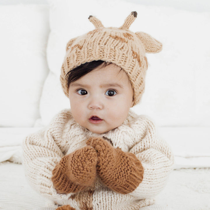 Soft and playful, Huggalugs Garter Stitch Mittens Pebble for Toddlers & Kids, ideal toddler mittens for chilly days.