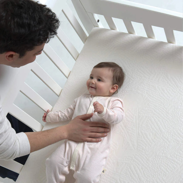 Open Box Edison Child Protective Fitted Crib Sheet