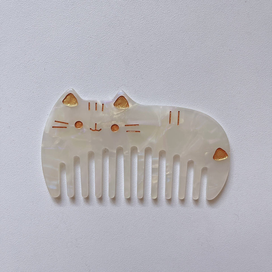 White cat-shaped hair comb by Adorro made from cellulose acetate, cute cat hair accessory for detangling hair