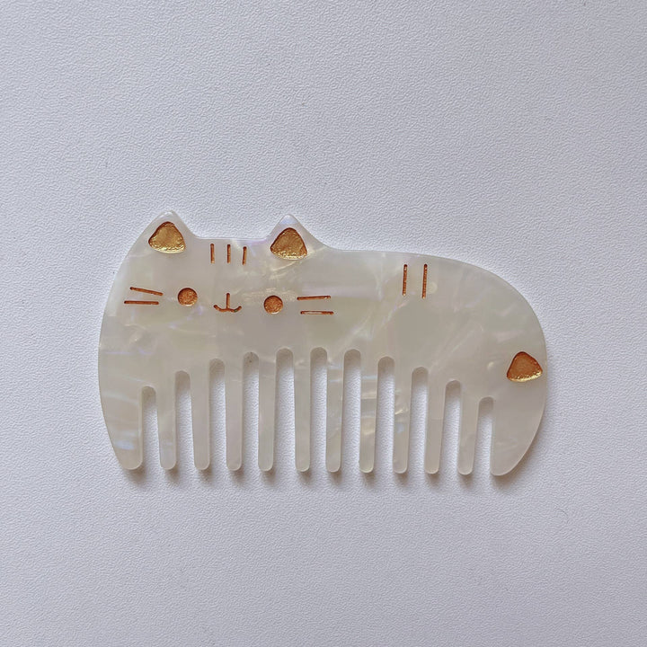 White cat-shaped hair comb by Adorro made from cellulose acetate, cute cat hair accessory for detangling hair