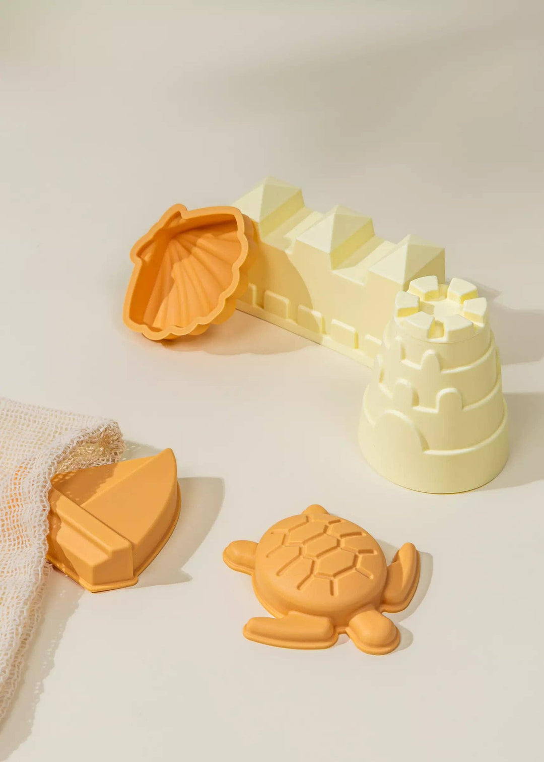 Create sandy stories with the Coco Village 5 Silicone Sand Moulds in Multicolor, a favorite for pretend play.