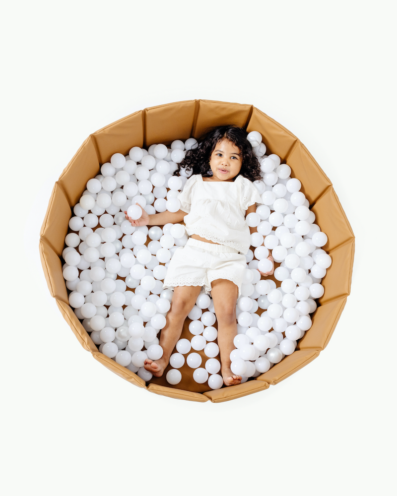Gathre kid ball pit in camel