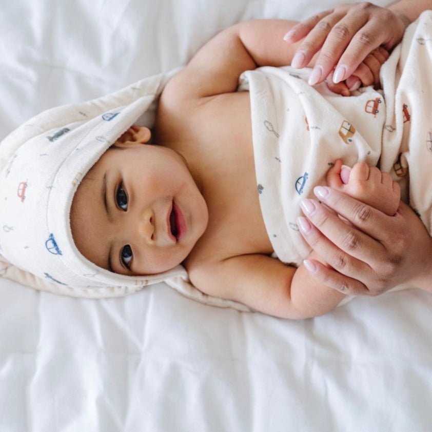 Make every bath cozy with Saranoni Hooded Towels in Cars, top baby bath towels for little ones.