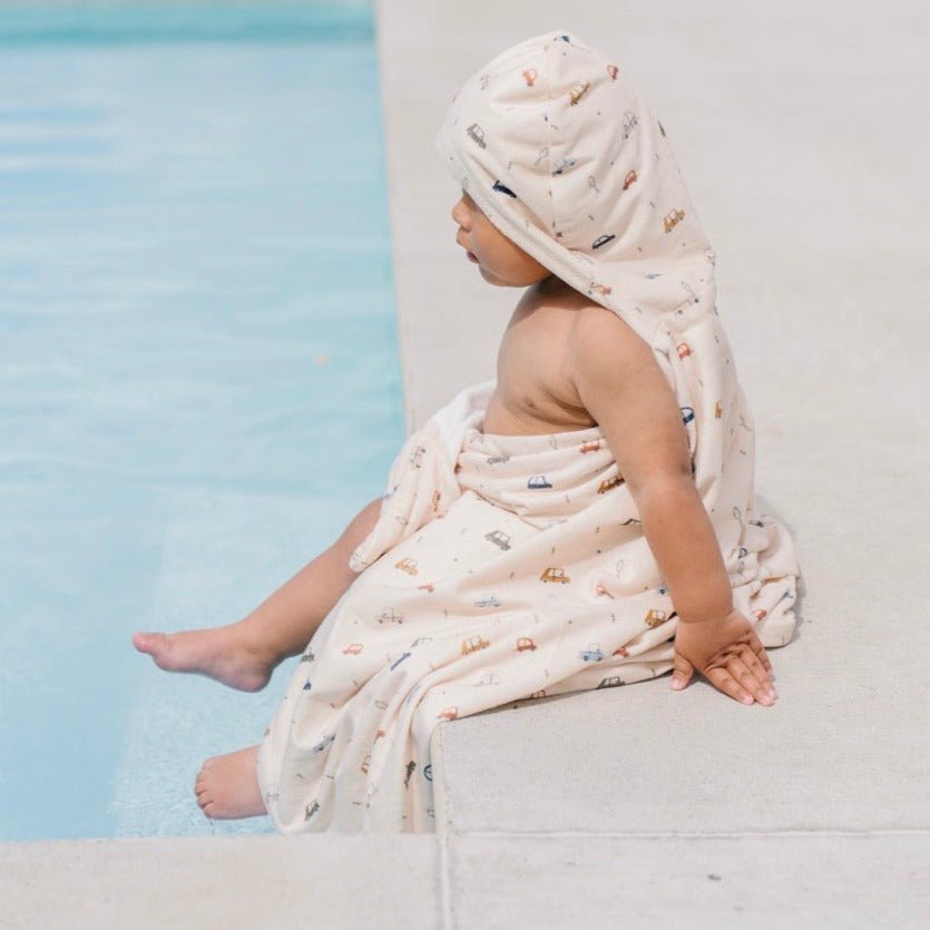 Saranoni Hooded Towels in Cars, baby bath towel perfect for warmth and quick drying.