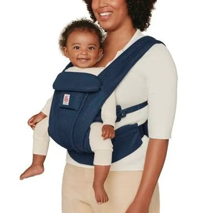 Built for ease, the Ergobaby Omni Deluxe in Midnight Blue shines as a reliable baby chest carrier for parents on the move.