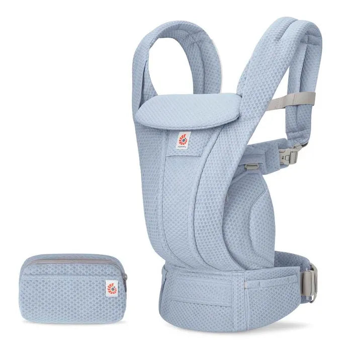 Blending support and style, the Ergobaby Omni Deluxe Serene Blue acts as a cozy baby front carrier for long wear.